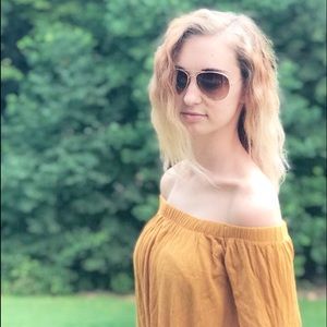 Meet your Posher, Brianna